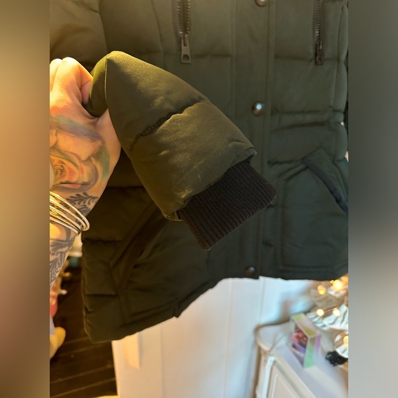 🌲💚NWOT Guess Women’s Winter Parka Coat Dark Olive Green, Black Faux Fur Hood🌲💚 - Picture 12 of 16